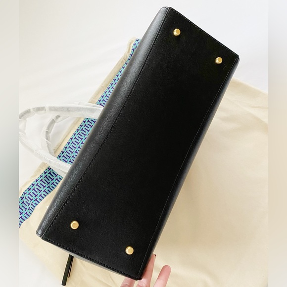 BRAND NEW Tory Burch Robinson Tote - Picture 12 of 16